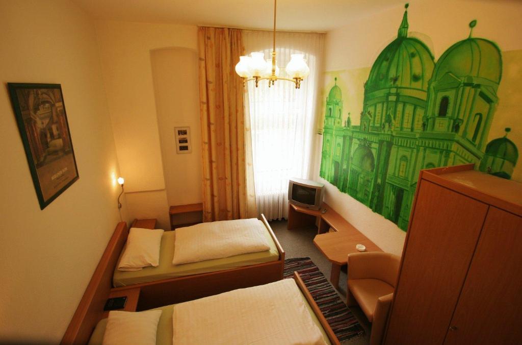 Hotel - Pension Am Schloss Bellevue Berlin Room photo